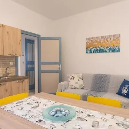 Kalanto Ferienhaus *